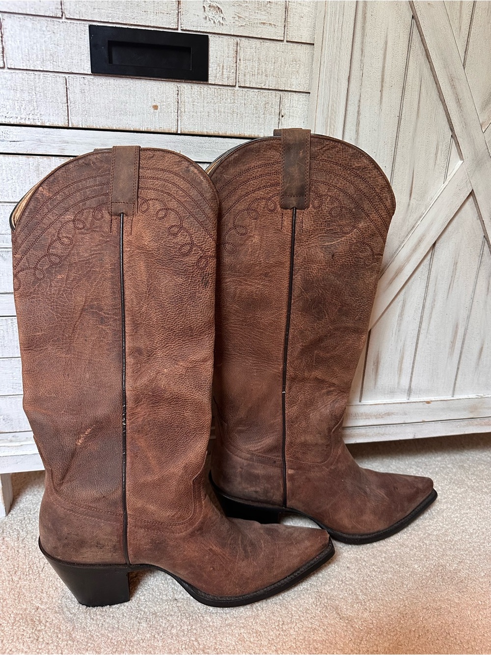 Shyanne Classic Brown Leather Cowboy Boots